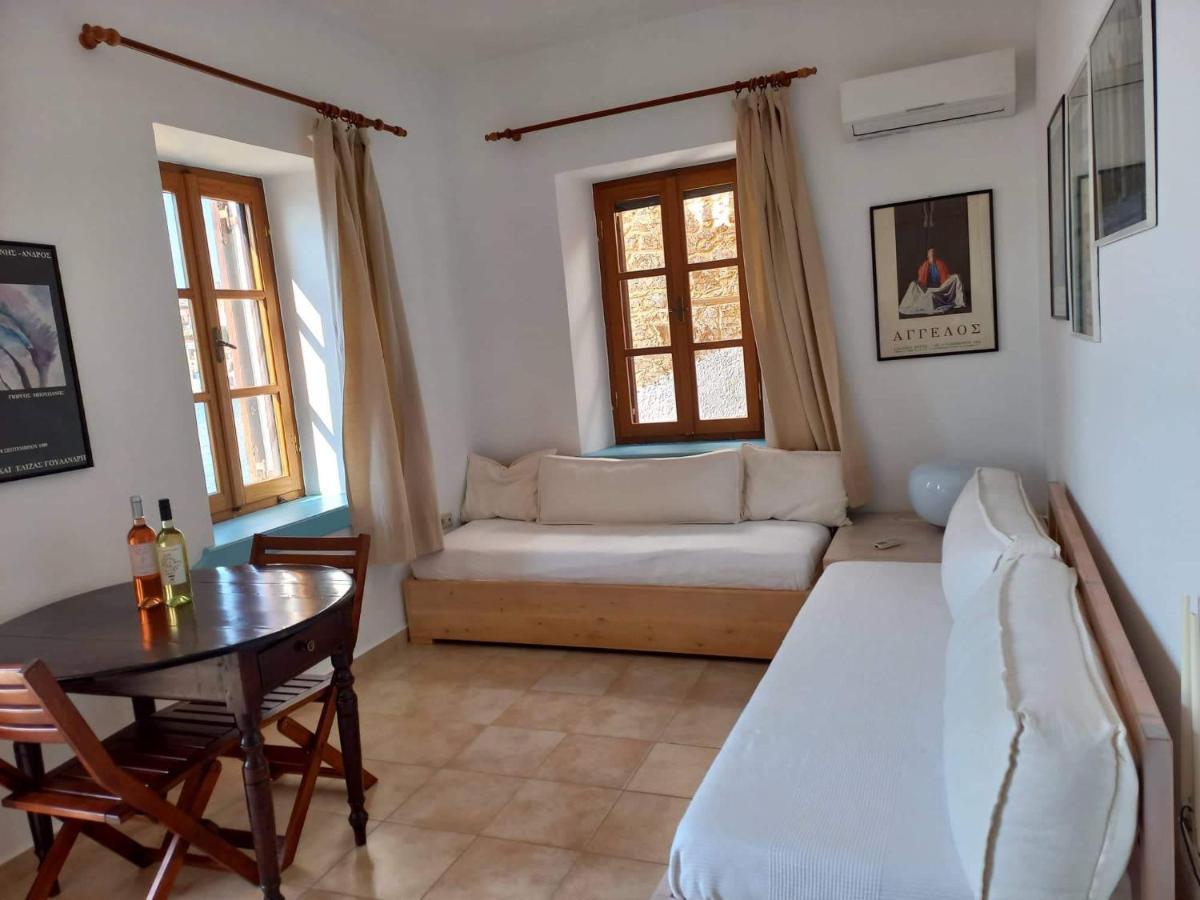 Villa Amalia Chalki Town 외부 사진