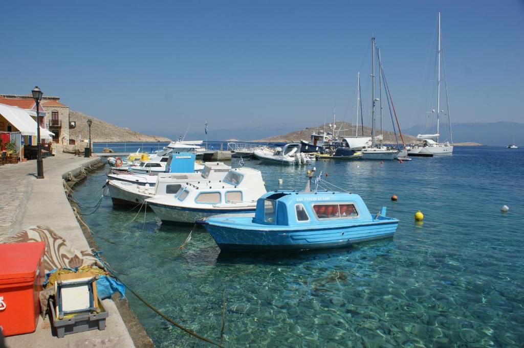 Villa Amalia Chalki Town 외부 사진