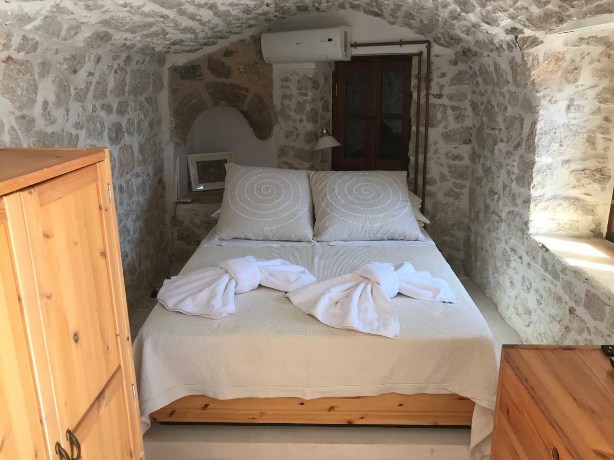 Villa Amalia Chalki Town 외부 사진